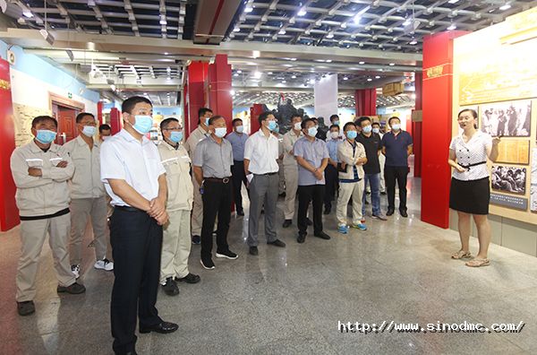 公司纪委开展党风廉政建设警示教育活动