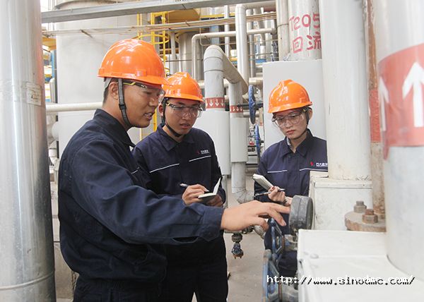 碳酸二甲酯车间对新员工进行培训